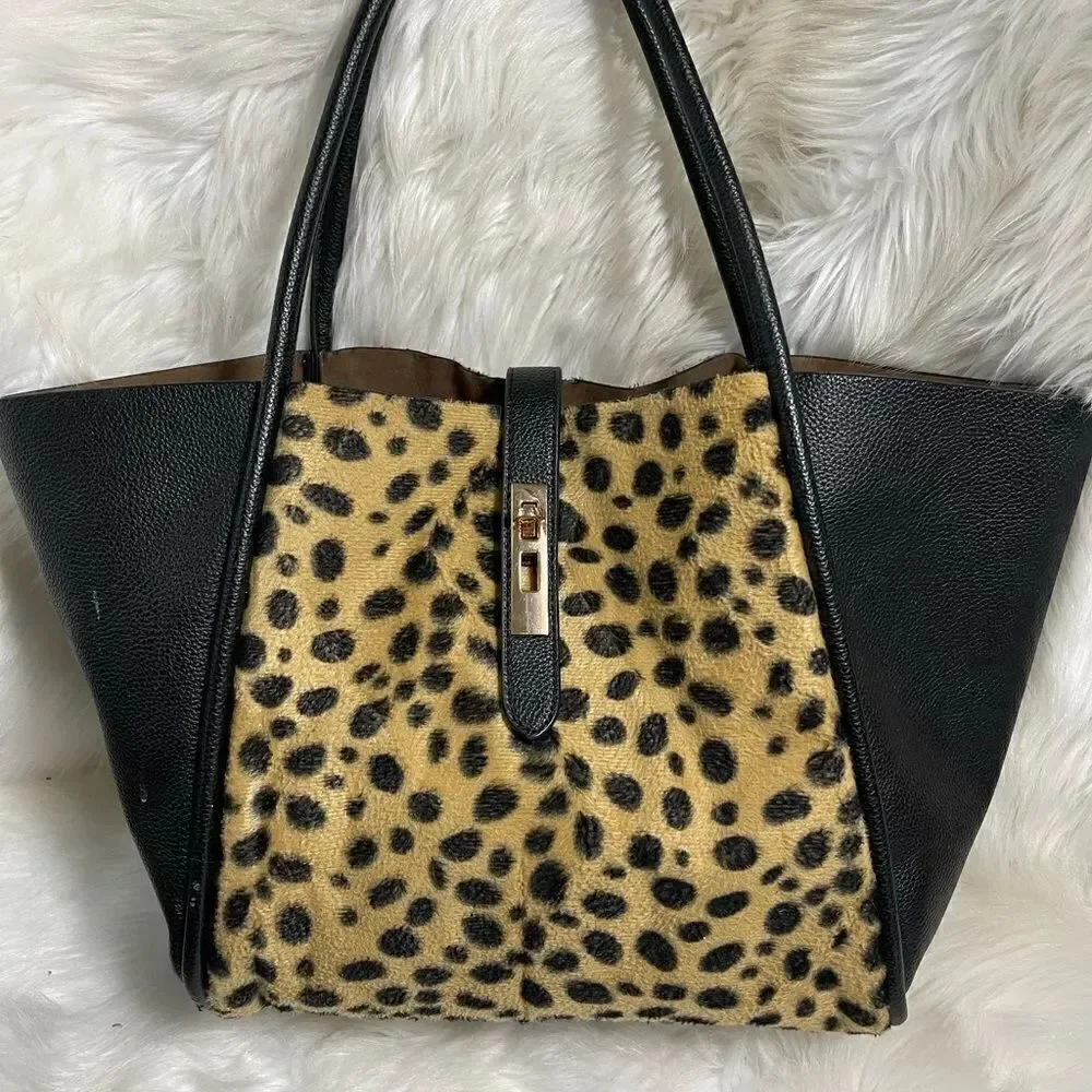 Un billion leopard print and black leather tote bag with gold tone hardwares